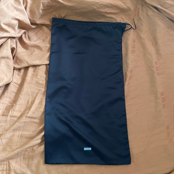 Prada - Picture 11 of 11